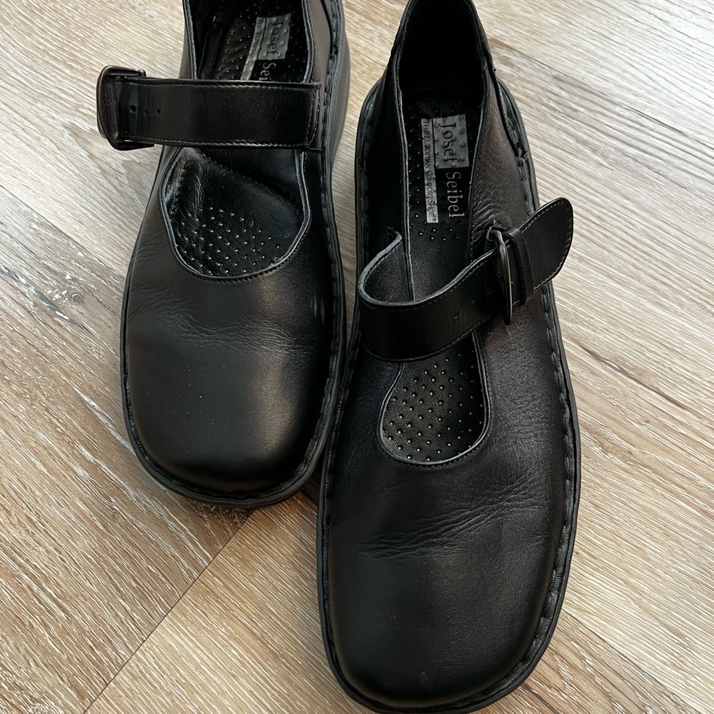 Josef Seibel Black Leather Comfort Shoes